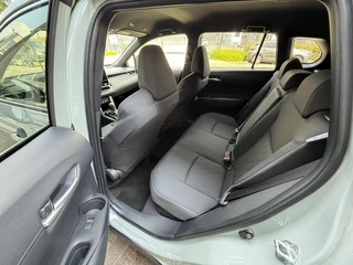 Toyota Corolla Cross Toyota Corolla Cross Hybrid 140 Dynamic ook in kleur zwart en blauw - afbeelding nr 26