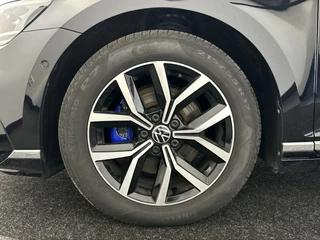 Volkswagen Passat Volkswagen Passat Variant 1.4 TSI PHEV GTE Business | Stoelverwarming | Trekhaak | DSG | Virtual Cockpit - afbeelding nr 2
