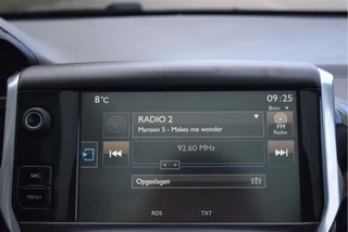 Peugeot 2008 | NL-Auto | Pano.dak | Nav | Cruise Contr | Climate Contr | PDC | Trekhaak | NAP - afbeelding nr 43