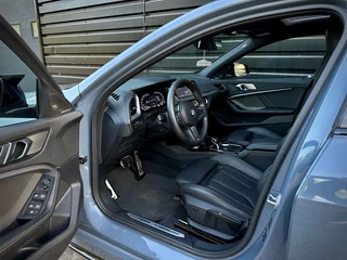 BMW 1 Serie BMW 1 Serie 118i M135 M-PERF. PANO|SCHAALSTOEL|HUD|H/K|CAMERA - afbeelding nr 10