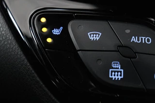 Toyota C-HR Toyota C-HR 2.0 Hybrid First Edition | 184pk | Stoelverwarming | Carplay | Adaptive cruise | Trekhaak | Camera | Navigatie | Full LED - afbeelding nr 8