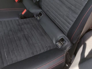 Mercedes-Benz CLA Mercedes-Benz CLA 180 122pk Automaat AMG Night Edition Plus | Origineel NL | Navi | Airco | Cruise | Led Koplampen | Pdc V+A+Assist | Licht+Regensensor | Privacy Glass | 18''lm - afbeelding nr 26