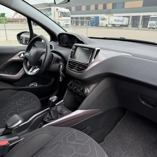Peugeot 2008 Peugeot 2008 1.2 Allure | Airco | PDC | Trekhaak - afbeelding nr 6