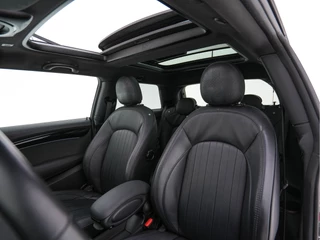MINI Electric (INCL-BTW) Aut. *PANO | FULL-LEATHER | FULL-LED | HARMAN/KARDON-SOUND | KEYLESS | CAMERA | SPORT-SEATS | NAVI-FULLMAP  | ECC | HEATED-SEATS | AMBIENT-LIGHT | DAB | DIGI-COCKPIT | PDC | 17