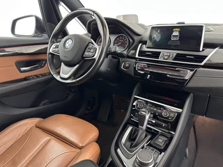 BMW 2 Serie BMW 2 Serie Active Tourer 225xe iPerformance Centennial High Executive Aut. *PANO | HEAD-UP | FULL-LEATHER | FULL-LED | HARMAN/KARDON | KEYLESS | NAVI-FULLMAP | ECC | PDC | CRUISE | 18''ALU* - afbeelding nr 7