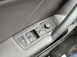 Volkswagen Tiguan Volkswagen Tiguan 1.4 TSI eHybrid R-Line PANORAMADAK +TREKHAAK - afbeelding nr 14