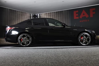 Alfa Romeo Giulia Alfa Romeo GIULIA 2.0 T GME AWD Tributo Italiano / FACELIFT / Digital Cockpit / Acc / HK / Leder / Elek Stoelen / Camera / 19 Inch - afbeelding nr 37