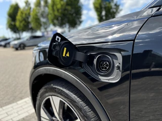 Volvo XC40 Volvo XC40 T4 Plug-In Hybrid R-Design | Trekhaak | Keyless Entry | Park. Camera | Stoelverwarming | Voorruitverwarming | - afbeelding nr 3