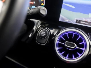 Mercedes-Benz B-Klasse 218Pk Automaat (APPLE CARPLAY, SFEERVERLICHTING, GROOT NAVI, WIDE SCREEN, CAMERA, LEDER, STOELVERWARMING, SPORTSTOELEN, KEYLESS, DAB+, ZWART HEMEL, NIEUWSTAAT) - afbeelding nr 29