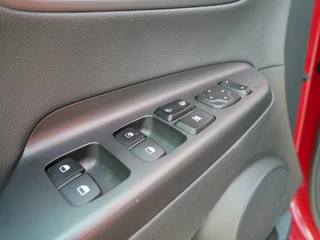 Hyundai Kona Hyundai Kona 1.6 GDI HEV Fashion Design Trekhaak| Half Leder| Navi+BT| Dealer onderhouden - afbeelding nr 19