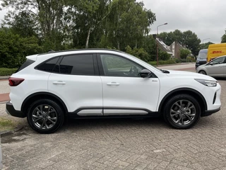 Ford Kuga Ford Kuga 2.5 PHEV Active X 243pk | Wegklapbare trekhaak | Winter Pack | AGR-stoelen | Adaptive cruise control | 2.100 kg trekgewicht - afbeelding nr 8
