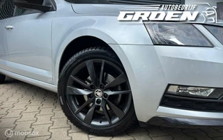 Škoda Octavia Skoda Octavia Combi 1.0 TSI Greentech Sport Business - afbeelding nr 4