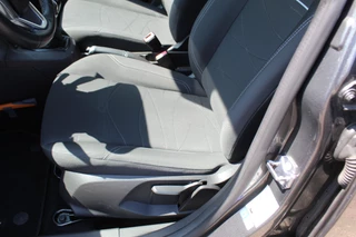 Ford Fiesta Ford Fiesta 1.0 Style Ultimate , 82pk Airco , Cruise control , Parkeersensoren V+A , Navigatie Bleutooth , LM velgen , LED dagrijverlichting - afbeelding nr 5