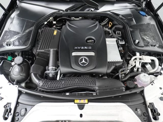 Mercedes-Benz C-Klasse Mercedes-Benz C-Klasse Estate 300e AMG // Burmester // Panoramadak // Distronic // MultiBeam LED // 360 Camera // Carplay // Night pakket - afbeelding nr 9