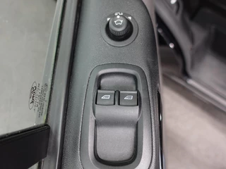 Ford Transit Custom Ford Transit Custom 300 2.0 TDCI L2H1 Limited Dubbele cabine Navigatie Airco 2x Schuifdeuren Trekhaak Parkeersenoren Carplay Trekhaak - afbeelding nr 18