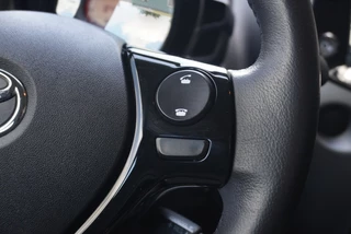 Toyota Aygo Toyota Aygo 1.0 VVT-i x-play ltd Navi | Camera | Airco | NAP - afbeelding nr 17