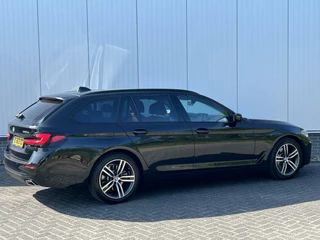 BMW 5 Serie BMW 5-serie Touring 530e High Executive BEIGE LEER I GR. NAVI I TREKHAAK I ORG.NL + NAP - afbeelding nr 2