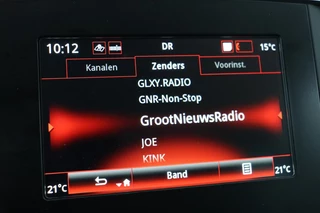 Renault Mégane Renault Mégane 1.3 TCe Limited | Carplay | Keyless | Navigatie |  Climate control | Parkeerhulp | Cruise control | DAB | Bluetooth - afbeelding nr 18