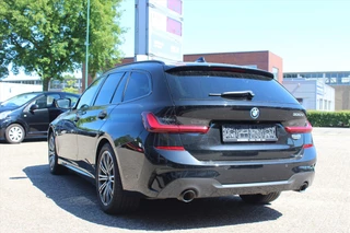 BMW 3 Serie BMW 3-Serie Touring (g21) 330e 292pk Aut Hybrid M-Sport Business Edition Plus | PanoramaDak | Trekhaak wegklapbaar | 360° Camera  | Nwpr €72.000,- | - afbeelding nr 7