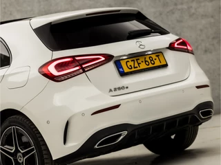 Mercedes-Benz A-Klasse 218Pk Automaat (SCHUIFDAK, GROOT NAVI, SFEERVERLICHTING, MEMORY SEATS, BURMESTER, CAMERA, LEDER/ALCANTARA, WIDE SCREEN, STOELVERWARMING, NIEUWE APK, NIEUWSTAAT) - afbeelding nr 14