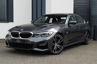BMW 3 Serie 320i M-Sport CAMERA / LEER / HUD