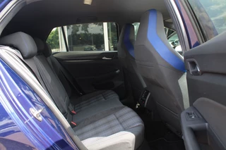 Volkswagen Golf Volkswagen Golf 1.4 eHybrid GTE / Camera / Navigatie / Sfeerverlichting / LED Koplampen / 18'' / Virtual Cockpit / DAB / Stoelverwarming / ACC - afbeelding nr 11