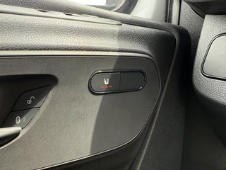 Mercedes-Benz Sprinter Mercedes-Benz Sprinter 315 1.9 CDI Automaat Laadklep Airco Cruise Control Carplay Bakwagen Meubelbak Koffer - afbeelding nr 24
