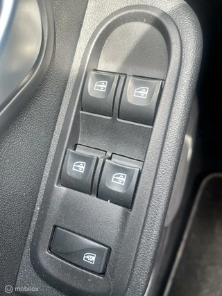 Dacia Duster Dacia Duster 1.2 TCe 4x4 Série Limitée Stepway / APK / Airco / Cruise / PDC / Trekhaak / - afbeelding nr 15