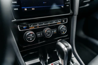 Volkswagen Golf Volkswagen Golf 2.0 TSI 4Motion R Pano Camera ACC - afbeelding nr 24