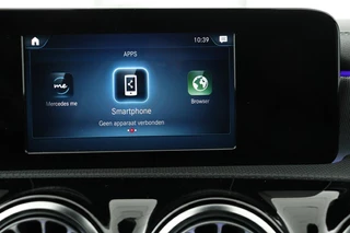 Mercedes-Benz A-Klasse Mercedes-Benz A-klasse 250e AMG Night | Panoramadak | Adaptive cruise |  Carplay | Stoelverwarming | Camera | Leder/Alcantara | Full LED | Sfeerverlichting | Navigatie - afbeelding nr 15