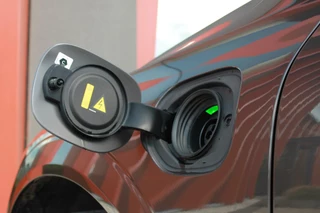 Volvo XC60 Volvo XC60 T6 Recharge AWD R-Design | Longe Range | Panoramadak | Stoelverwarming | 360° Camera | HUD | Trekhaak | Harman / Kardon | Glossy Black - afbeelding nr 8