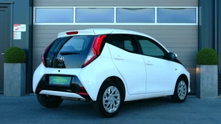 Toyota Aygo Toyota Aygo 1.0 VVT-i x-play |Carplay|Camera! - afbeelding nr 2