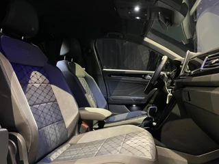 Volkswagen T-Roc Volkswagen T-ROC 1.5 TSI R-Line *Keyless*Appconnect*IQLight* - afbeelding nr 28