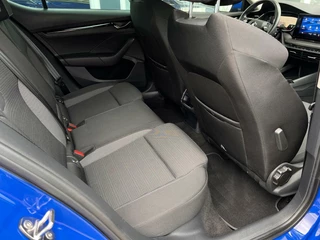 Škoda Octavia Skoda Octavia 1.0 e-TSI Business Edition | Navi | ACC | LED | Apple Carplay/Android Auto | Keyless Entry/Start | PDC | Rijstrooksensor | Climate Control | - afbeelding nr 28