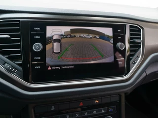 Volkswagen T-Roc Volkswagen T-Roc 1.0 TSI 116pk Style | Navigatie | Achteruitrijcamera | Winterpakket - afbeelding nr 8
