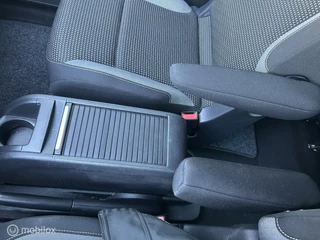 Peugeot Partner Peugeot Partner Tepee 1.2 * AIRCO * NAVI * 2 SCHUIFDEUREN - afbeelding nr 12