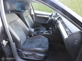 Volkswagen Passat Volkswagen Passat Variant 1.8 TSI Highline - afbeelding nr 17