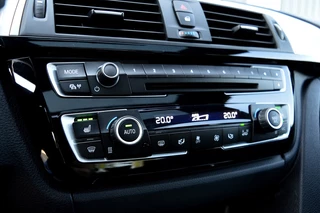 BMW 3 Serie Rijklaarprijs-Garantie Schuifdak Leder Led Navigatie Airco Camera 1e Eigenaar - afbeelding nr 25