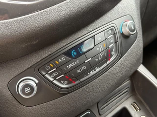 Ford Tourneo Courier Ford Tourneo Courier 1.0 Titanium - Panther Black - Navigatie/LMV/Clima - afbeelding nr 26