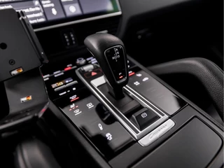 Porsche Cayenne Porsche Cayenne 3.0 340Pk (PANORAMADAK, APPLE CARPLAY, GROOT NAVI, LUCHTVERING, SPORTCHRONO, ADAPTIVE CRUISE, MEMORY SEATS, 360 CAMERA, GETINT GLAS, NIEUWSTAAT) - afbeelding nr 11