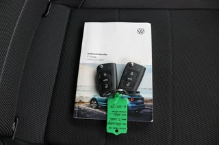 Volkswagen T-Cross Volkswagen T-Cross 1.0 TSI Life | Cruise Adapt | DAB | Carplay - afbeelding nr 44