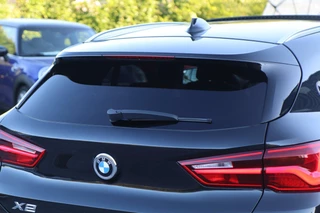 BMW X2 BMW X2 sDrive20i 192PK M-pakket High Executive Edition Huh|Panodak|Navi|Sfeer verl.|Led|E. Klep|Pdc|Lmv|Iso-fix|Lane assist - afbeelding nr 112