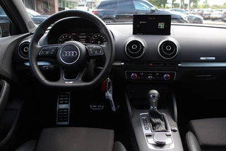 Audi A3 Audi A3 Sportback 1.0 TFSI Sport S Line Edition / Navigatie / Parkeerhulp achter / 18'' / Sportstoelen + half leder / Cruise Control - afbeelding nr 4