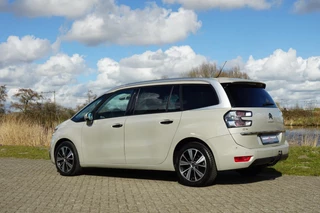 Citroën Grand C4 Picasso Citroen Grand C4 Picasso 1.2 130PK Shine AUT | Sable | JBL/Massagestoelen/Carplay/Camera/Trekhaak - Chique & Compleet! - afbeelding nr 9