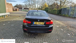 BMW 3 Serie BMW 3-serie 320i Sport Line, trekhaak, navi pro - afbeelding nr 2