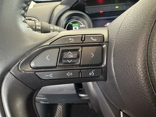 Toyota Yaris Toyota Yaris 1.5 Hyb. Dynamic ACHTER CAMERA-NAVI-BLUETOOTH - Allseason - afbeelding nr 24