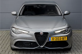 Alfa Romeo Giulia Facelift CarPlay Leder 19