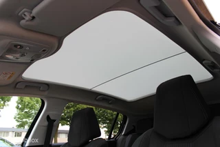Peugeot 308 Peugeot 308 1.2 PureTech Blue Lease Executive, Trekhaak, Pano, voor/achter Pdc + Camera, App connect, Cruise, Navi, Clima, Donker glas. - afbeelding nr 10