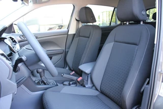 Volkswagen T-Cross Volkswagen T-Cross 1.0 TSI DSG Aut. LIFE PDC Voor en achter Apple Carplay - afbeelding nr 16