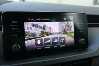 Škoda Kamiq Skoda Kamiq 1.5 TSI ACT BLACKLINE / LED / Clima / Stoelverwarming / CarPlay - afbeelding nr 27